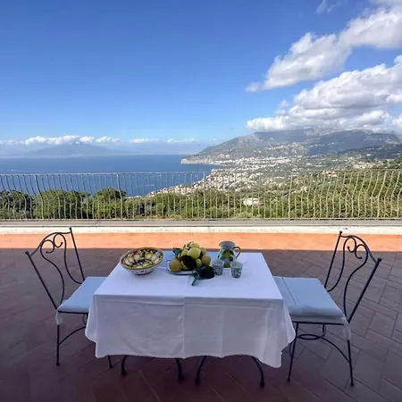 - Savoia Villa Sorrento