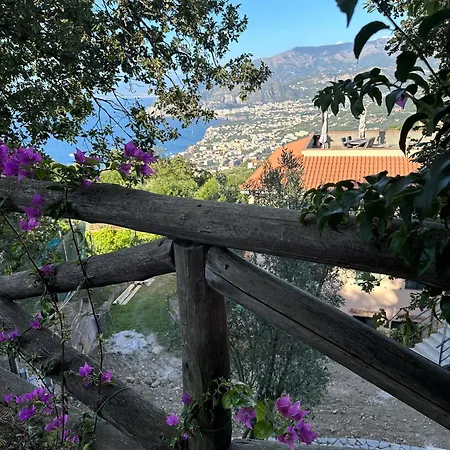 - Savoia Villa Sorrento